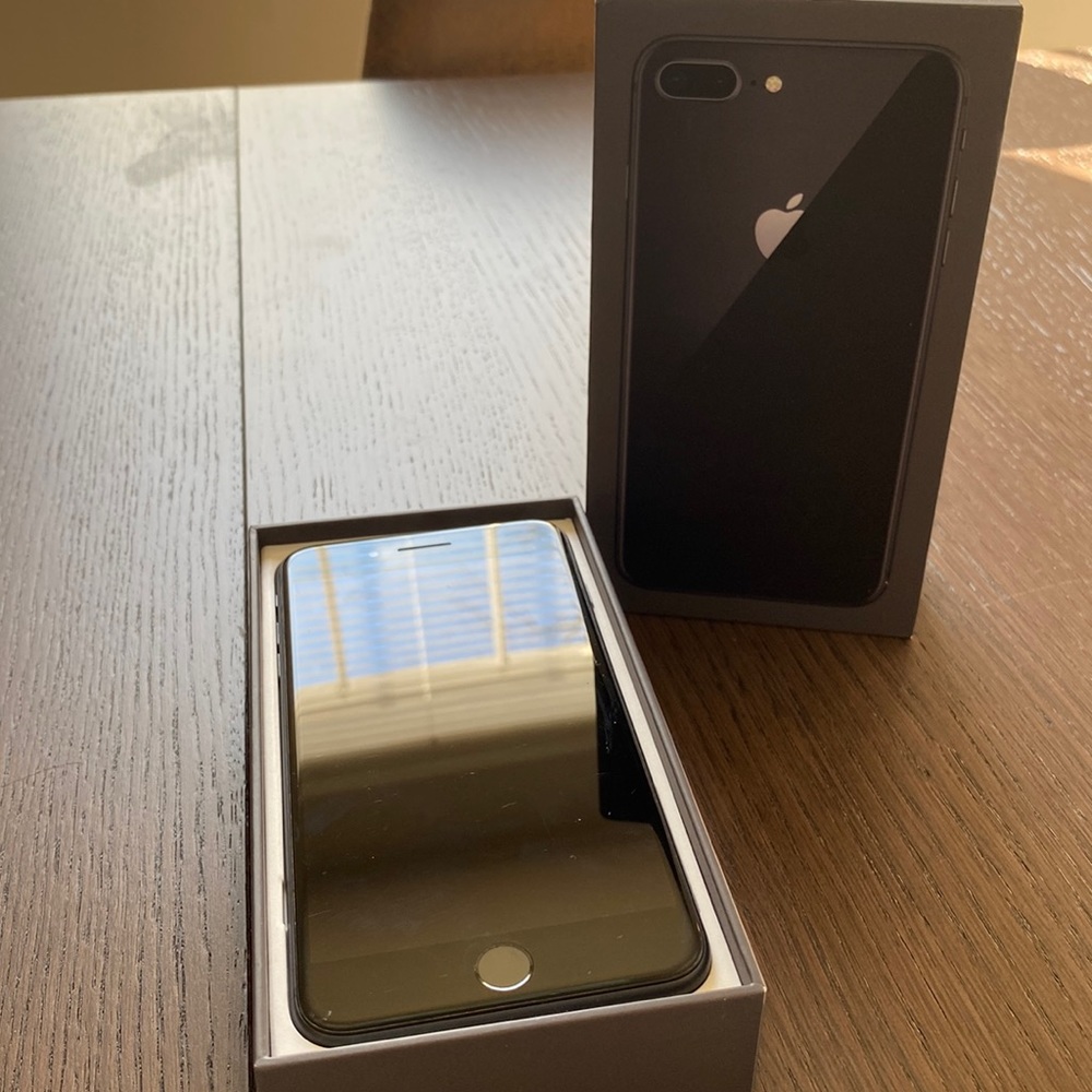iPhone 8 Plus